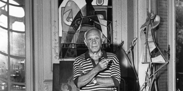 29th September 1955: Spanish painter Pablo Picasso (1881 - 1973) in his villa 'La Californie' at Cannes. (Photo by George Stroud/Express/Getty Images)