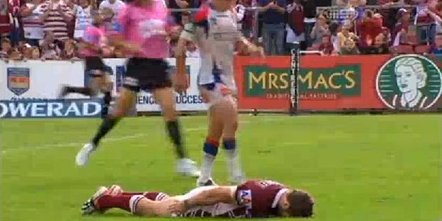 Rugby star David Williams showed off his "planking" skills on live television during a match in in Australia.