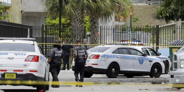 Chief Miami Police Officer Shoots Wounds Man Holding A Metal Pipe In Chief Miami Police Officer Shoots Wounds Man Holding A Metal Pipe In