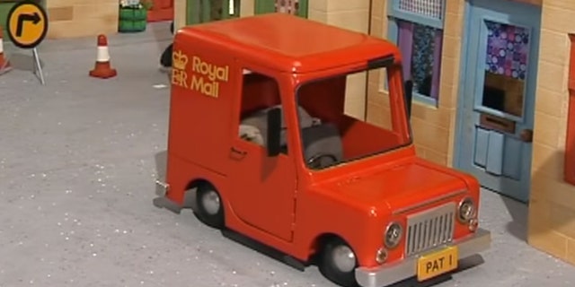 A man in the U.K. drove a replica of British cartoon "Postman Pat"'s car through a McDonald's drive-thru.