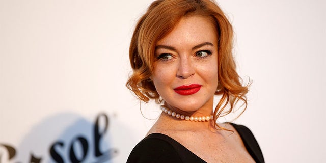 Lindsay Lohan teatas teisipäeval Instagramis, et on oma esimese lapsega rase.