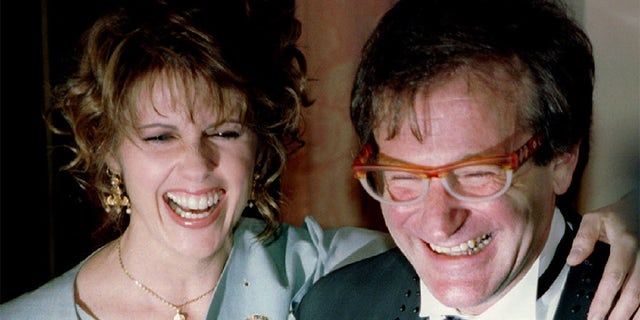 Pam Dawber (left) with her "Mork & Mindy" co-star Robin Williams.