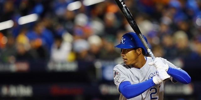 NEW YORK, NY - OCTOBER 30: Raul Mondesi #27 of the Kansas City Royals bats in the fifth inning against the New York Mets during Game Three of the 2015 World Series at Citi Field on October 30, 2015 in the Flushing neighborhood of the Queens borough of New York City. (Photo by Mike Stobe/Getty Images)