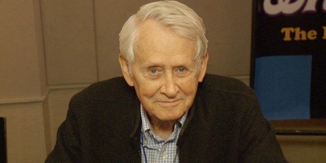 'Star Trek' actor Roger Perry has died. He was 85.