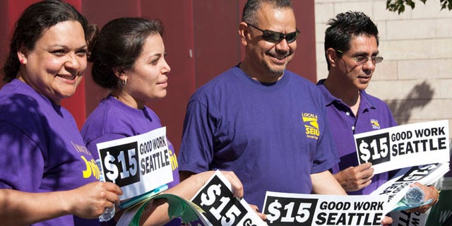 USA-SEATTLE/WAGE