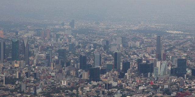 Mexico City covered in smog on March 18, 2016.