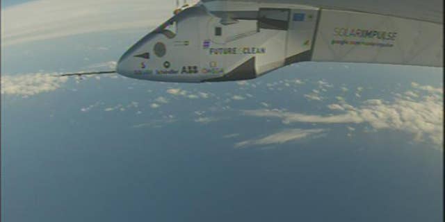 Solar Impulse 2 flies over the Pacific.