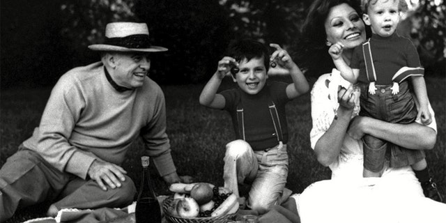Sophia Loren and her family.