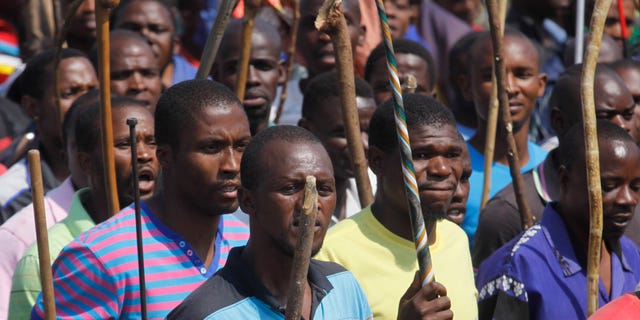 Striking South African Miners Reject Lonmin Wage Offer 