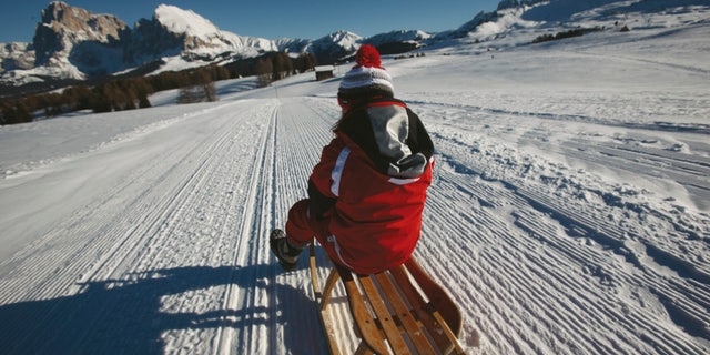 Well-prepared toboggan runs offer athletic and challenging downhill toboggan runs with gorgeous mountain views.