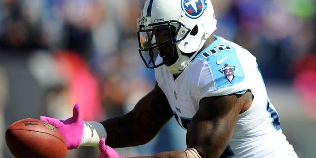 Oct 11, 2015; Nashville, TN, USA; Tennessee Titans tight end Delanie Walker (82) prior to the game against the Buffalo Bills at Nissan Stadium. Mandatory Credit: Christopher Hanewinckel-USA TODAY Sports