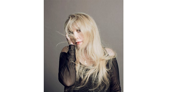 Stevie Nicks survived abusive relationship with former bandmate Lindsey ...