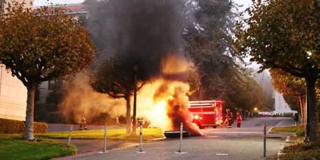 September 30, 2013: An electrical explosion on the campus of the University of Berkeley forced the campus to be evacuated Monday evening (Courtesy The Daily Californian/Kelley Fang)