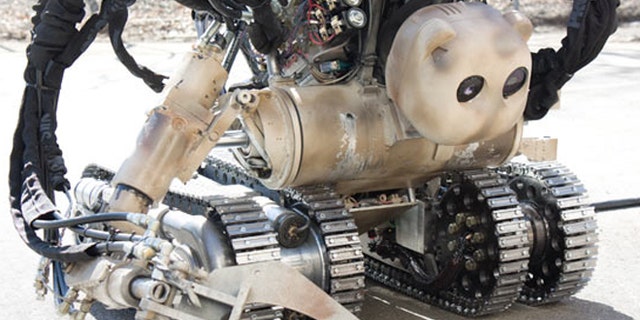 The bear robot, a dotor's best friend in a warzone.