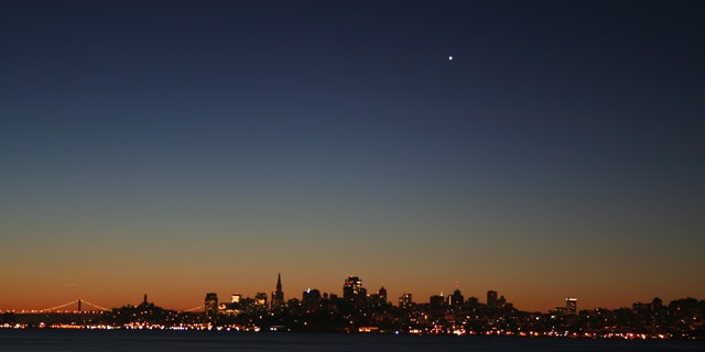 Venus and Jupiter hover over San Francisco like UFOs -- and you can expect countless reports of unidentified object, thanks to the planets.