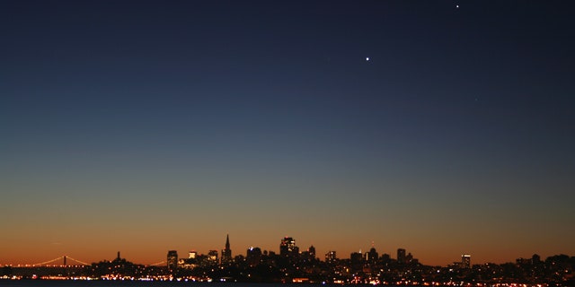 Venus and Jupiter hover over San Francisco like UFOs -- and you can expect countless reports of unidentified object, thanks to the planets.