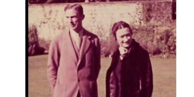 Wallis Simpson and Herman Rogers.