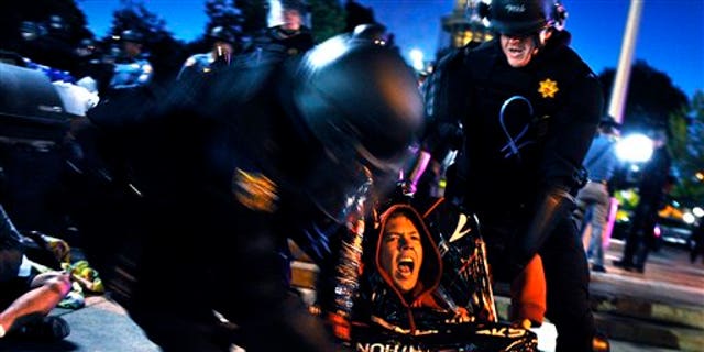 Denver Police in Riot Gear Move Into Wall Street Protest Area | Fox News