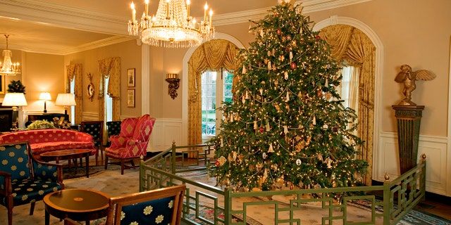 Williamsburg Inn Christmas Tree