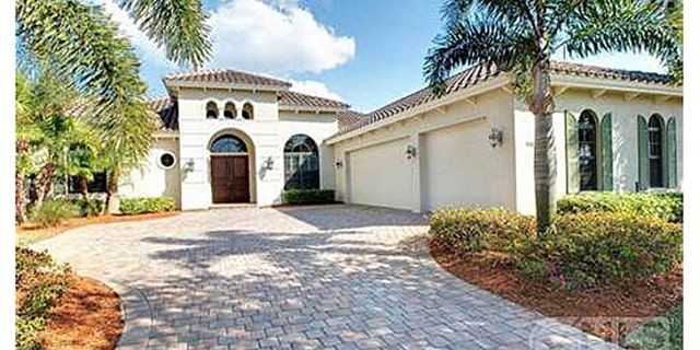 Exterior view of Andy Enfield's home.