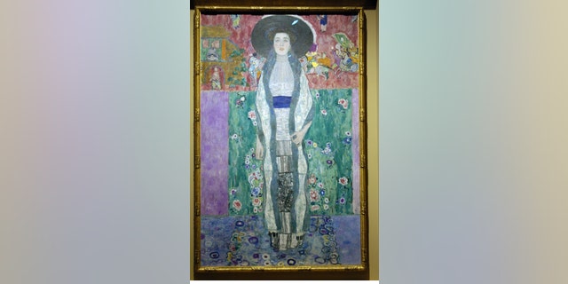 1912 painting "Adele Bloch-Bauer II" by Austrian artist Gustav Klimt, part of a special exhibition of Klimt paintings that were looted by the Nazis during World War II, is seen at the Los Angeles County Museum of Art in Los Angeles, April 4, 2006.