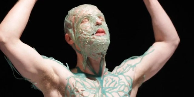 A duo of UK designers developed an Algaculture Symbiosis Suit that grows algae while you wear it.