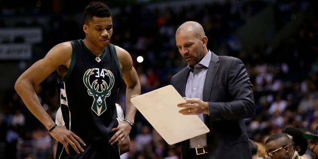 MILWAUKEE, WI - FEBRUARY 22: Head Coach Jason Kidd of the Milwaukee Bucks talks to Giannis Antetokounmpo #34 on the sidelines during the game against the Los Angeles Lakers at BMO Harris Bradley Center on February 22, 2016 in Milwaukee, Wisconsin. NOTE TO USER: User expressly acknowledges and agrees that, by downloading and or using this photograph, User is consenting to the terms and conditions of the Getty Images License Agreement. (Photo by Mike McGinnis/Getty Images)