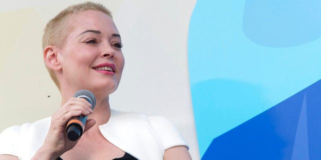 Debuting a bleached buzz cut, McGowan told the New York City audience that the president is “just too dumb” to keep his thoughts to himself.