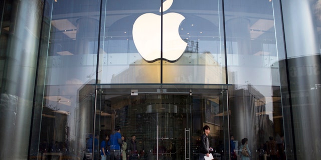Sinking stock prices mean Apple has -- for now -- lost its position as the world's most valuable publicly traded company to Exxon Mobil.