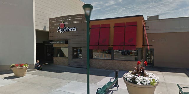Two women eating at an Applebee's in Independence, Miss., were accused of dining and dashing the previous day, according to footage taken by one of the patrons.