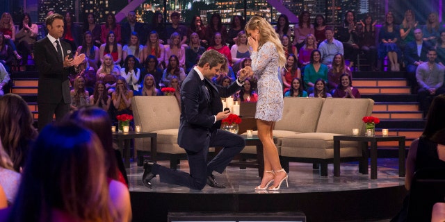 Luyendyk proposes to Burnham on ABC "After the Final Rose" special.