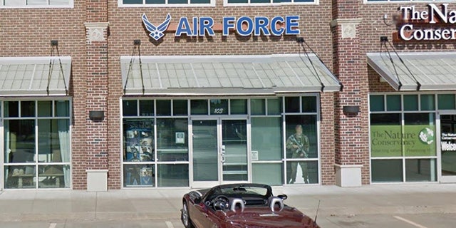 Air Force recruiting center near Tulsa, Oklahoma.