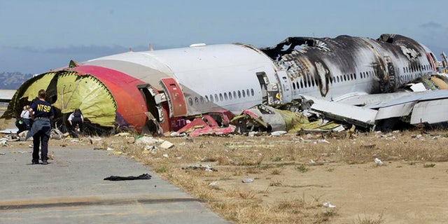 Video Reveals Asiana Crash Firefighters Saw Girl Before Hitting ...