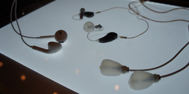 Inflatable earbuds could revolutionize headphone technologies used by Apple and other audio technology manufacturers.