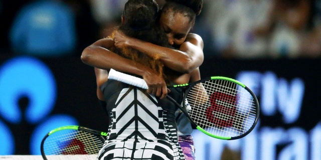 Serena Venus actual hug aussie