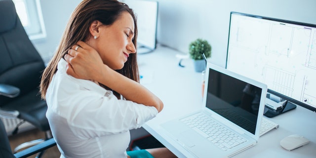 If you suffer from the same problems as this lady, a daily exercise can counteract the effects.