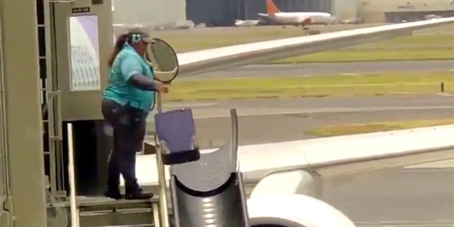 The Honolulu Airport scene has sparked discussion on social media.