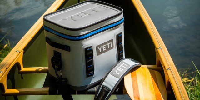 YETI Hopper Flip 12 (YETI).