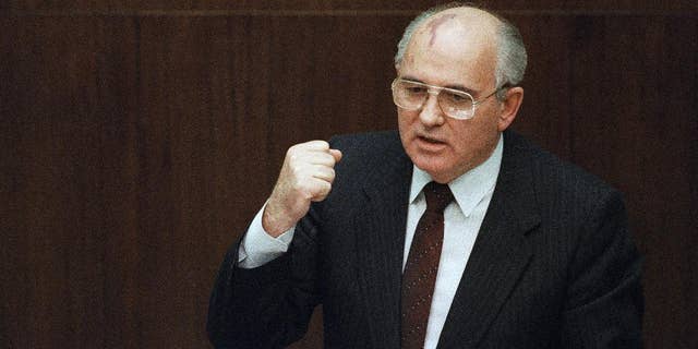 FILE - In this Jan. 14, 1991 file photo, Soviet President Mikhail Gorbachev says in Moscow that a local military commander ordered the use of force in the breakaway republic of Lithuania, where an assault by Soviet troops on Jan. 13, 1991 claimed 14 lives. On Monday, Oct. 17, 2016, a Lithuanian court has called on Gorbachev to testify in a mass trial related to the 1991 crackdown on the country’s independence movement. (AP Photo/Boris Yurchenko, File)