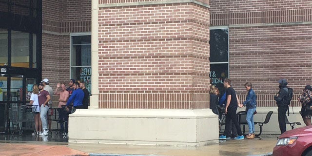 The line at Randall's was too much for one would-be customer