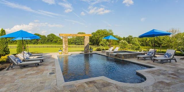 Country superstar Jason Aldean has listed his rustic, rambling estate in Columbia, TN, for $7.87 million.