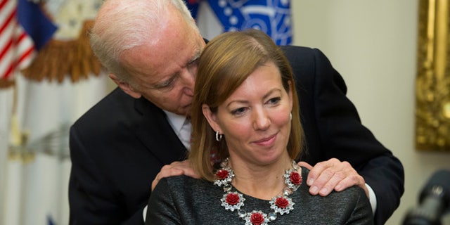 Biden Places Hands On Shoulders Of Defense Secretarys Wife In Latest