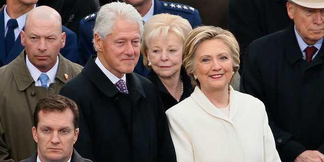 Former President Bill Clinton and former Secretary of State Hillary Clinton took a commercial flight from Washington to New York this weekend.