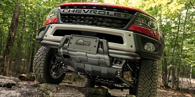 Colorado ZR2 Bison features five hot-stamped Boron steel skid plates that protect key undercarriage elements.