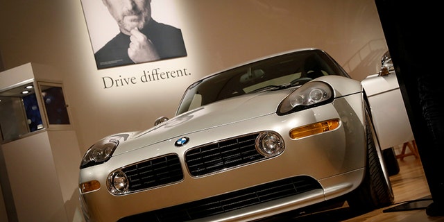 A 2000 BMW Z8 owned by Apple Founder Steve Jobs is displayed during a media preview for the 'RM Sotheby's Icons' sale at Sothebyâs in New York, U.S., November 30, 2017. REUTERS/Brendan McDermid TPX IMAGES OF THE DAY - RC1DE39368B0