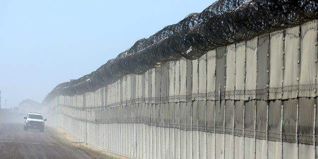 border wall san diego2