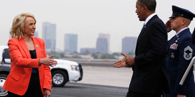 Unlike former Arizona Gov. Jan brewer, who despite disagreements over immigration met President Obama on the tarmac in 2012, California Gov. Jerry Brown has not extended the same courtesy to Trump.