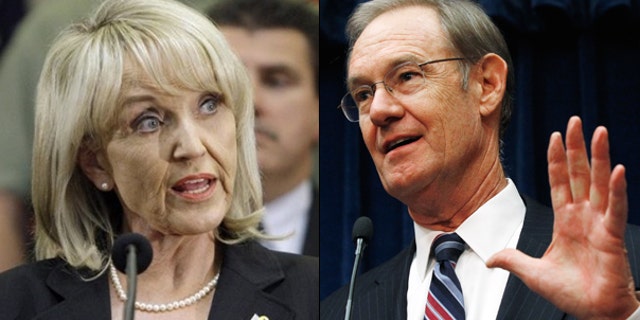 Gov. Jan Brewer has pushed aside Arizona Attorney General Terry Goddard in the state's defense of its new law clamping down on illegal immigrants. (AP)