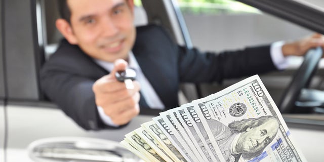 buy-car-with-cash