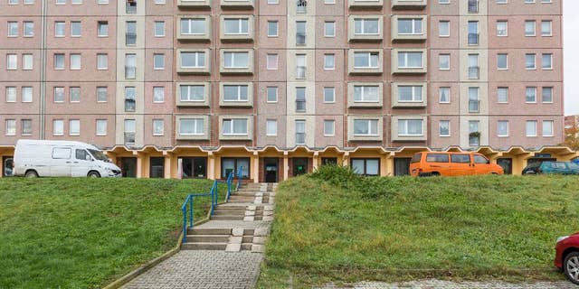 47e1d364-